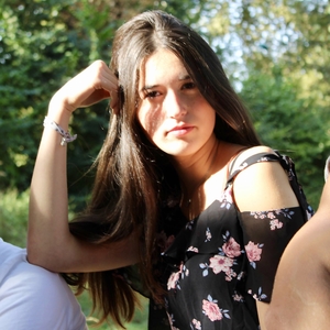 Clara - Prof d'aide aux devoirs - Bourg-la-Reine