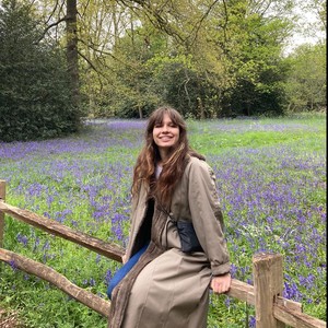 Adrianna - Prof de commentaire de texte - London