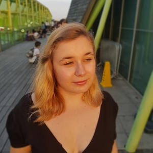 Eugénie - Prof de biologie - Paris