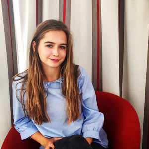 Lou - Prof de droit civil - Paris