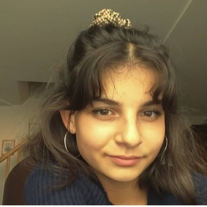 Camille - Prof d'aide aux devoirs - Bron
