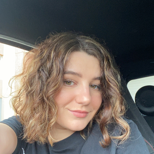 Lena - Prof d'aide aux devoirs - Corte