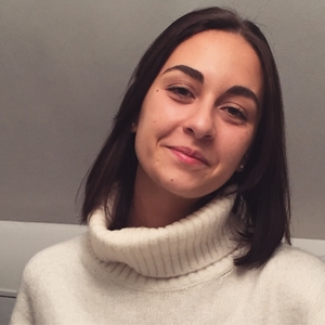 Julie - Prof d'aide à la rédaction de cv - lettre de motivation - Paris
