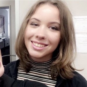 Léonie - Prof de maths - Caen
