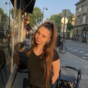 Léa - Prof de français - Paris