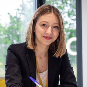 Romane - Prof de français - Grenoble