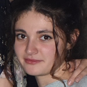 Azilis - Prof d'aide aux devoirs - Paris