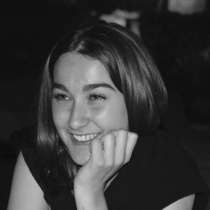 Chloé - Prof d'histoire - géo - Paris