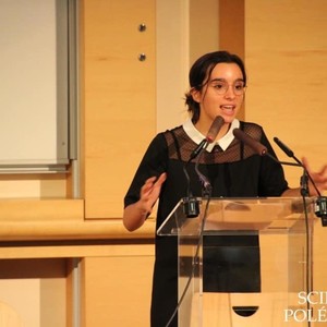 Ludmilla - Prof d'histoire - géo - Paris