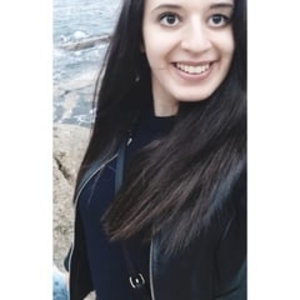 Nesrine - Prof de préparation concours sciences po - Paris