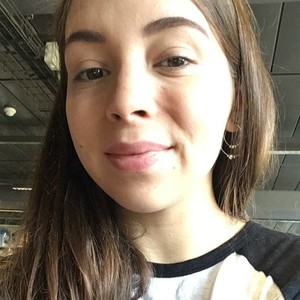 Lola - Prof de français - Saint-Denis