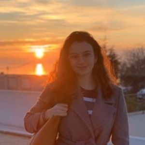 Shahinez - Prof d'aide aux devoirs - Châteauneuf-les-Martigues