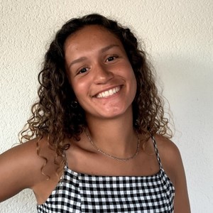 Clara - Prof d'aide aux devoirs - Louvres
