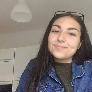 Andrea - Prof d'histoire - Perpignan
