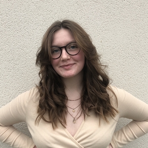 Lea - Prof de maths - Meslin