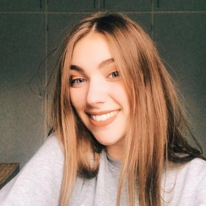 Charlotte - Prof d'aide aux devoirs - Paris