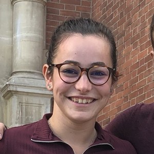 Léa - Prof d'aide aux devoirs - Égly