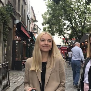 Elsa - Prof de droit civil - Paris