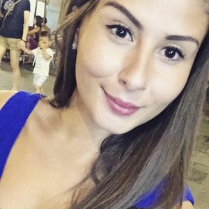 Inès - Prof de français - Villejuif