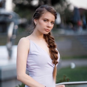 Liza - Prof de russe - Paris
