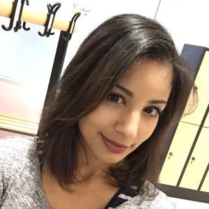 Manelle - Prof de maths - Paris
