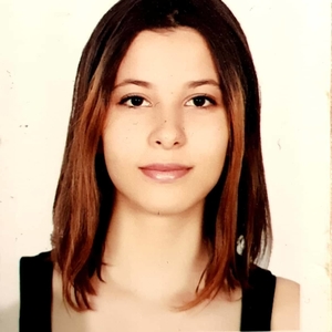 Yasmine - Prof d'aide aux devoirs - Paris