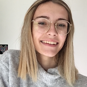 Laure - Prof d'aide aux devoirs - Antony