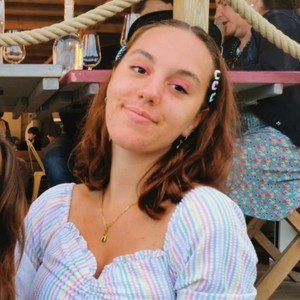 Lola - Prof d'aide aux devoirs - Courbevoie