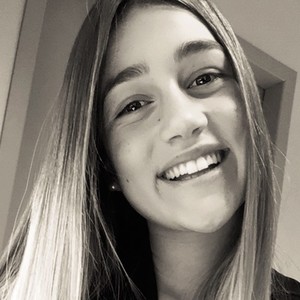 Emma - Prof d'aide aux devoirs - Auribail