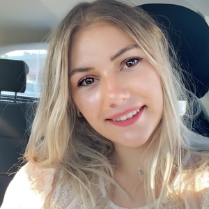 Emma - Prof de français - Orange