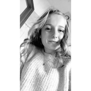 Romane - Prof d'aide aux devoirs - Caurel