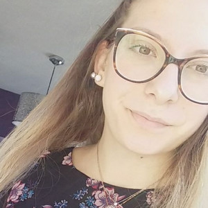 Lola - Prof de maths - Grenoble