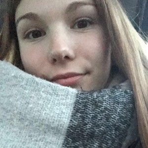 Lea - Prof de maths - Vrigne-aux-Bois