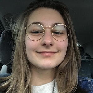 Lysie - Prof d'aide aux devoirs - Calais