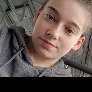 Laurene - Prof d'aide aux devoirs - Firminy
