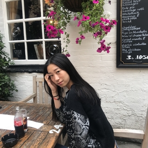 Leah - Prof de maths - Paris