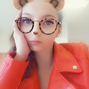 Chloé - Prof de maths - Noé