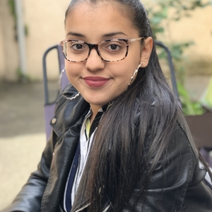 Aya - Prof d'italien - Feyzin