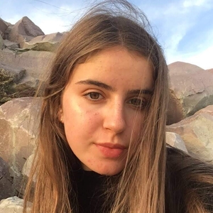 Laura - Prof de maths - Orléans