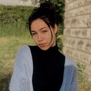 Alyssa - Prof d'anglais - Le Temple-de-Bretagne