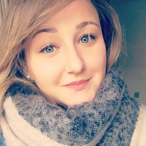 Olivia - Prof de biologie - Tulle