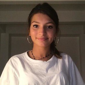 Violette - Prof de dissertation - Paris