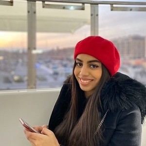 Leïla - Prof d'aide aux devoirs - Oignies