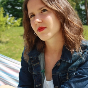 Louise - Prof d'économie - Preignan