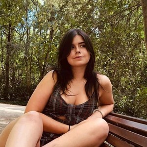 Agathe - Prof d'histoire - Paris