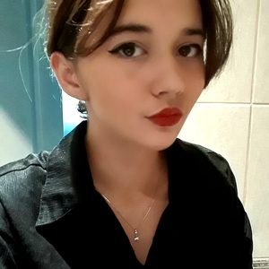 Chiara - Prof de français - Ay-sur-Moselle