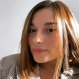 Julie - Prof d'aide aux devoirs - Antony