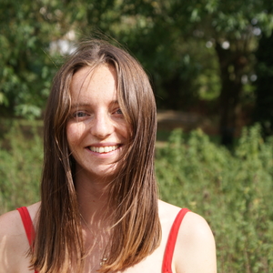Romane - Prof d'aide aux devoirs - Angers