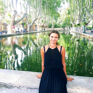 Lola - Prof de maths - Épernay