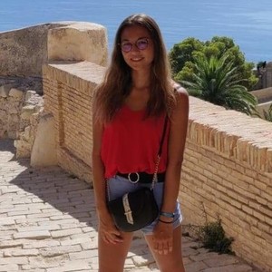 Océane - Prof d'aide aux devoirs - Corbas